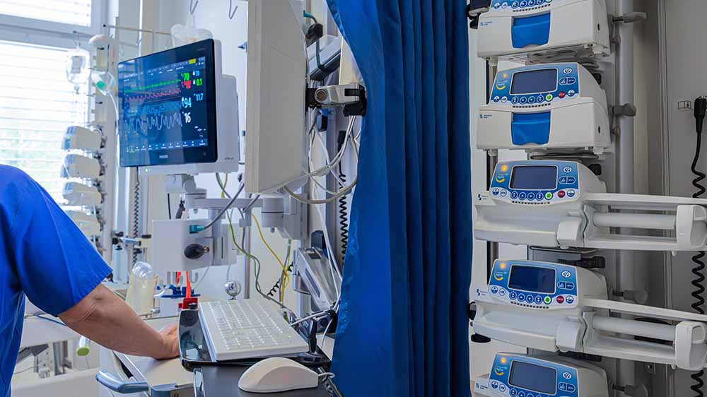 Auf einer Intensivstation im US-Bundesstaat Georgia halten Ärzte die ehemalige Krankenschwester Adriana Smith künstliche am Leben (Symbolbild)