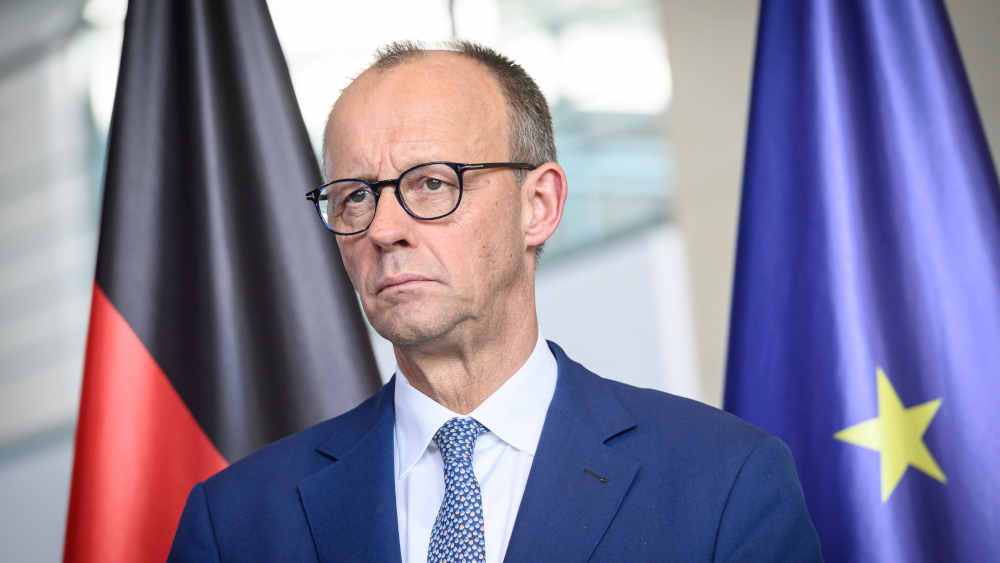 Kanzler Merz spricht am Jahrestag des Hamas-Angriffs über Verantwortung im Kampf gegen Antisemitismus