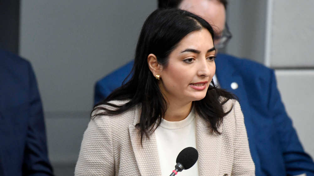 Bundesentwicklungsministerin Alabali Radovan verspricht der Impfallianz Gavi bis 2030 mehr als eine halbe Milliarde Euro