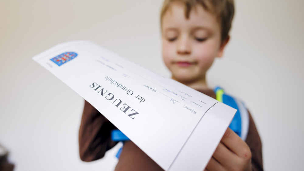 Für einige Kinder ist die Zeugnisvergabe eine Belastung