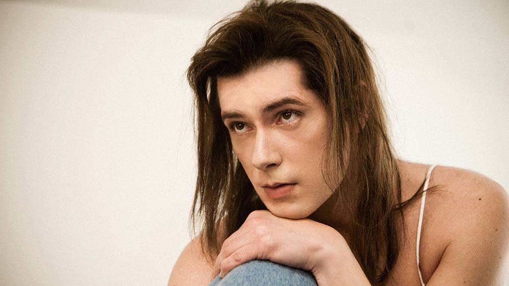 Der vielfach ausgezeichnete Film "Laurence Anyways" erhielt unter anderem beim Filmfestival in Cannes 2012 die "Queer Palm". Im ARD läuft er am 10. August.