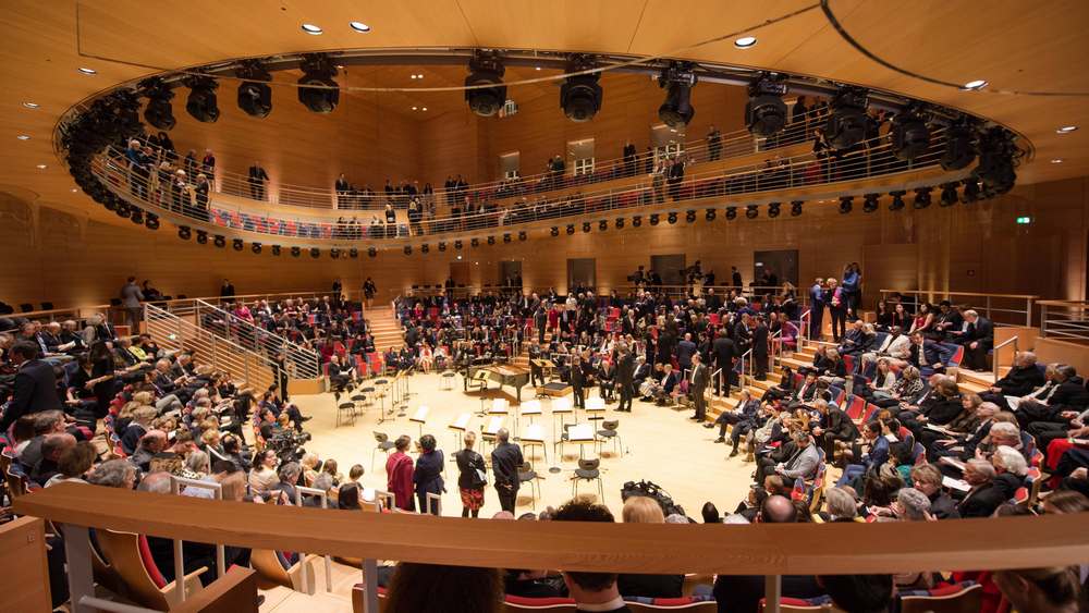 Im Saal der Barenboim-Said-Akademie treten israelische, palästinensische und iranische Studierende gemeinsam auf (Archiv)
