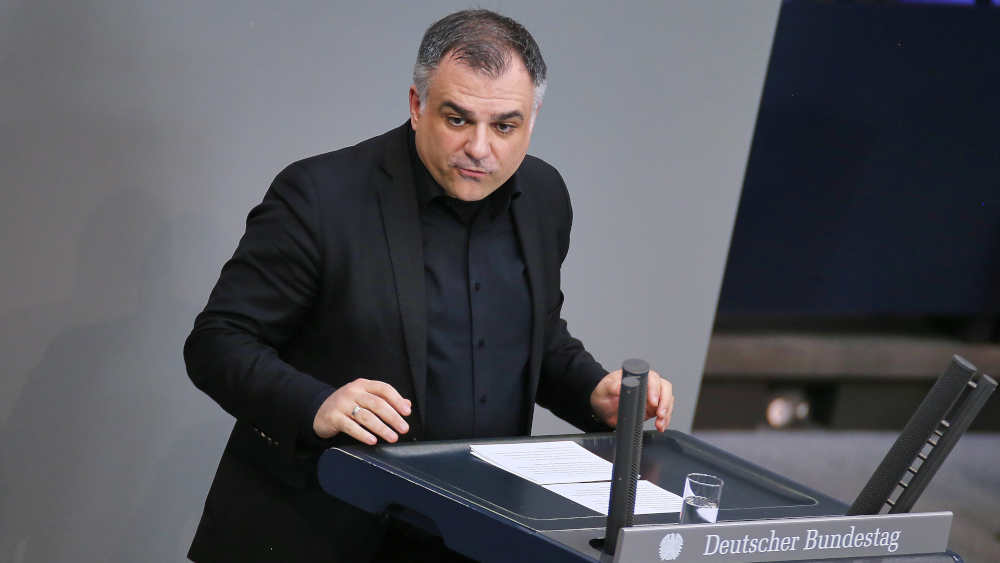 SPD-Gesundheitspolitiker Christos Pantazis fordert eine flächendeckende Ausstattung von Kreißsälen mit Klimaanlagen.