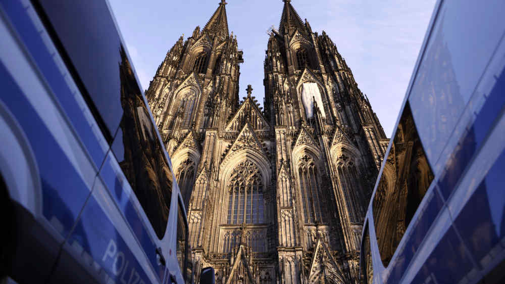 Das Landgericht Köln hat die Klage einer Missbrauchsbetroffenen gegen das Erzbistum abgewiesen