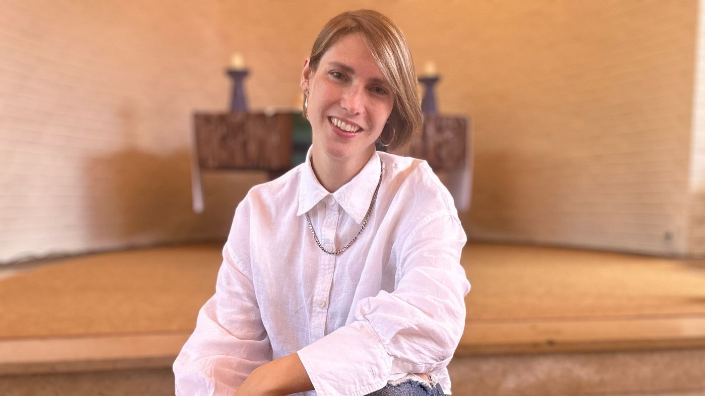 Pastorin Jil Becker wirbt für das Theologiestudium und den Pfarrberuf