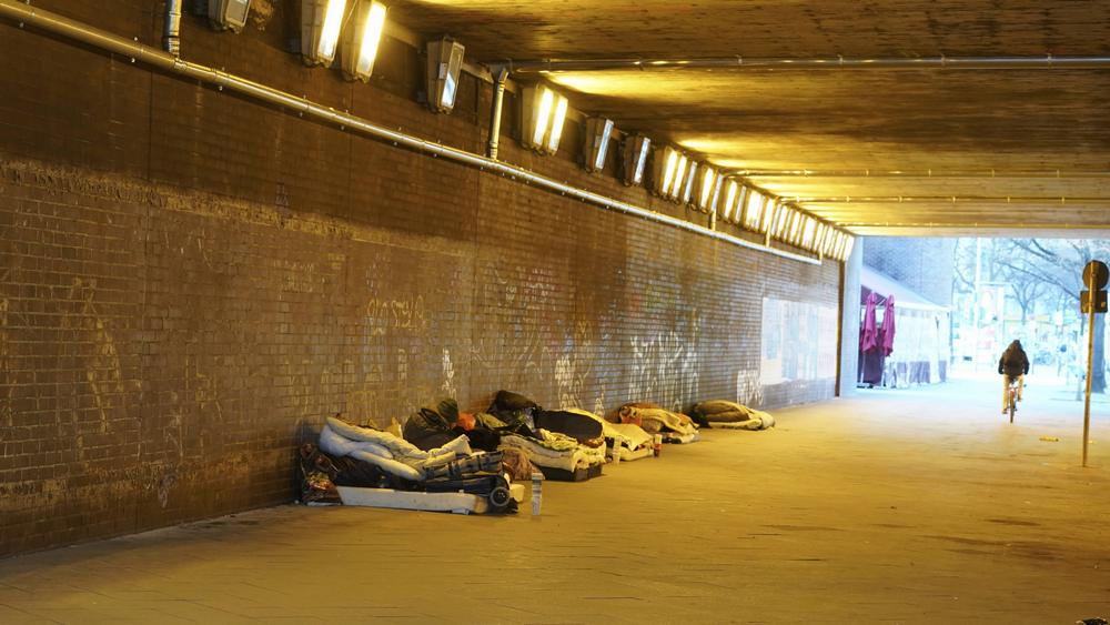 Nicht immer finden Obdachlose bei Hitze unter Brücken Schutz