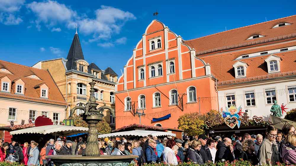 Im sächsischen Pulsnitz, einer Kleinstadt in Sachsen, ist das Pfefferkuchenfest ein beliebter Treffpunkt