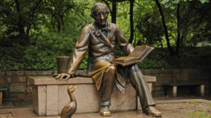 Das bronzene Denkmal von Hans Christian Andersen