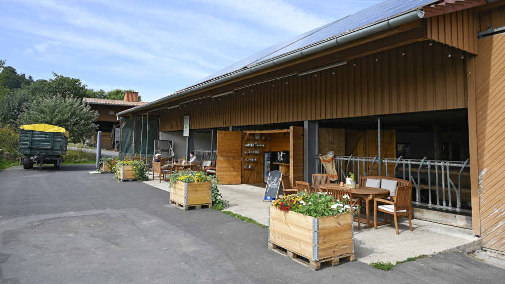 Ökologischer Landwirtschaftsbetrieb Hof Tolle mit Hofcafe