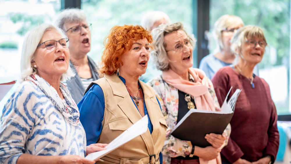 Der Frankfurter Beschwerdechor bei einer Probe im Haus der Begegnung