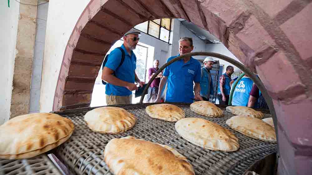 Um die Folgen von Inflation und anhaltender Wirtschaftskrise abzumildern, benötigen die Menschen zudem Unterstützung beim Lebensunterhalt