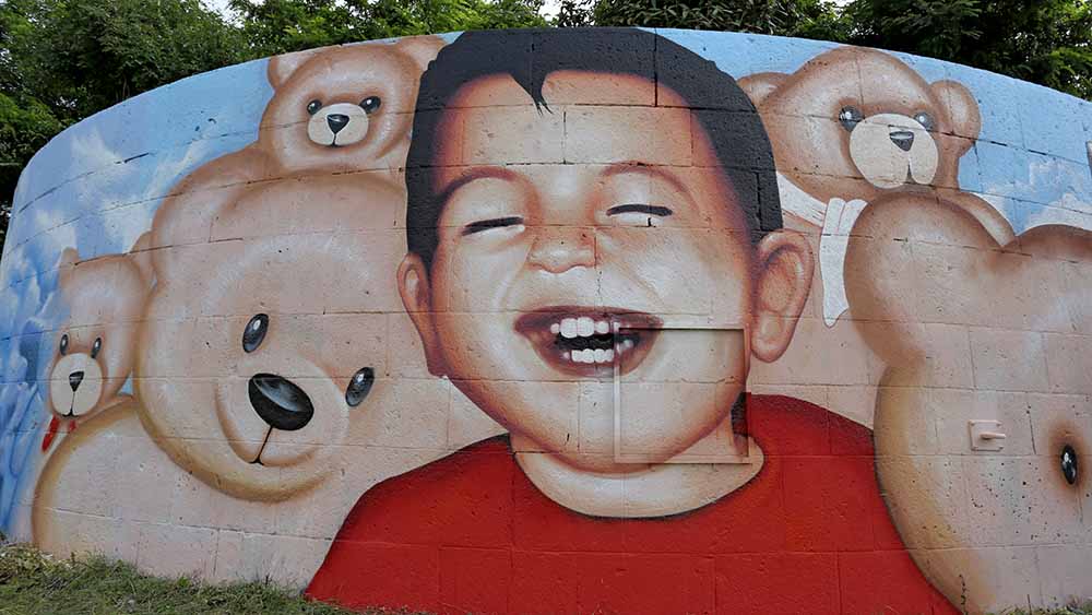 In Frankfurt am Main haben die Künstler Oguz Sen und Justus Becker im Jahr 2016 ein Wandbild von Alan Kurdi geschaffen, nachdem das erste mehrfach zerstört worden war