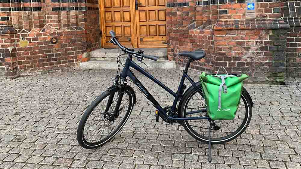 Start Nikolaikirche: Mit dem Fahrrad ging es in den Nachbarort
