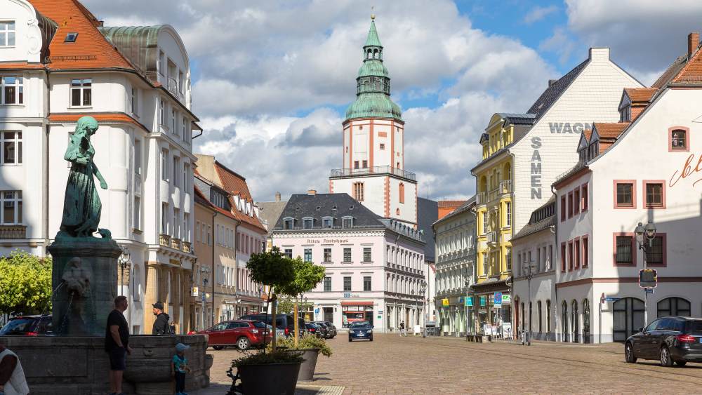 Obermarkt mit Nicolaikirche und Altem Amtshaus in Döbeln, Sachsen