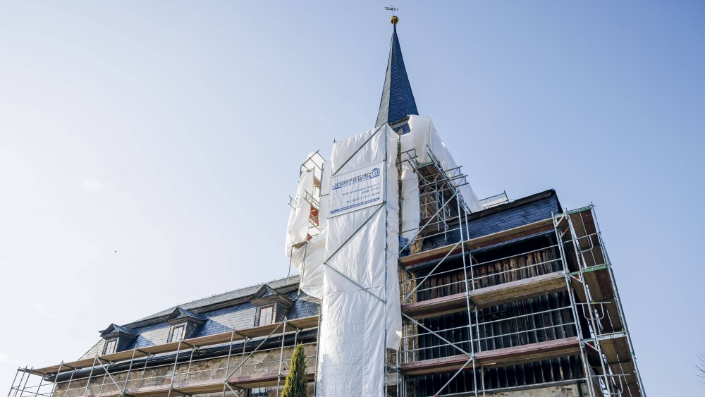 Restaurierung einer Dorfkirche in Bücheloh, Thüringen