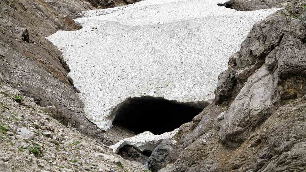 Da war sie noch intakt: Die Eiskapelle im Süden Bayerns ist eingestürzt