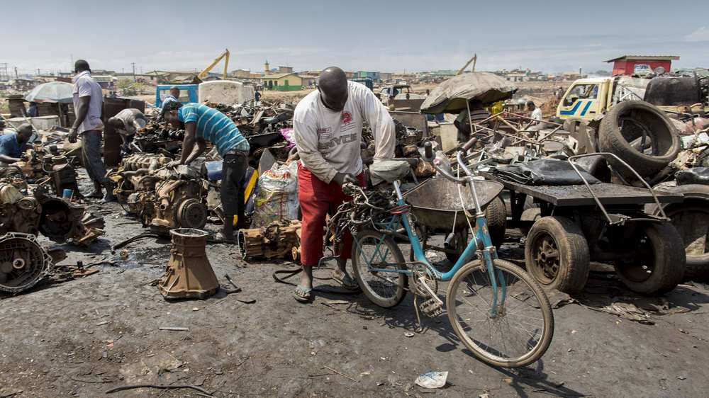 In Agbogbloshie, einem Stadtteil der kenianischen Hauptstadt Accra, liegt eine der größten Elektroschrott-Deponien der Welt