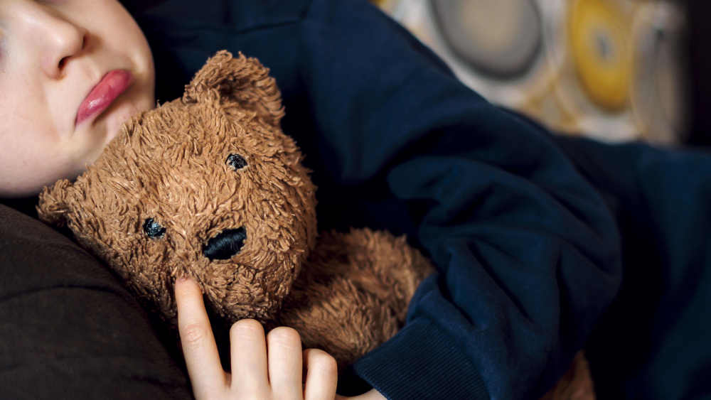 Finanzielle Sorgen verstärken Risiken für Kinder und Jugendliche