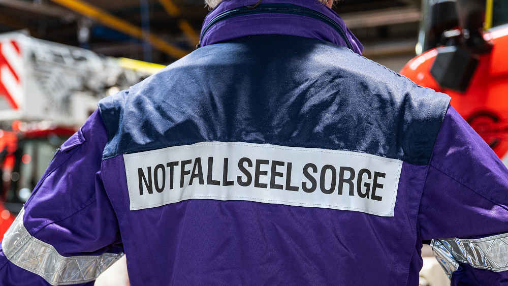 Wenn Notfallseelsorgerinnen und -seelsorger auf den Plan treten, hat ein schwerer Schicksalsschlag die Menschen erschüttert