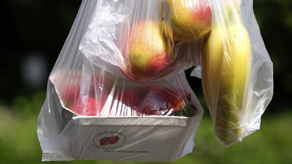 Zu viel Obst wird in Plastik verkauft, kritisiert die Umwelthilfe