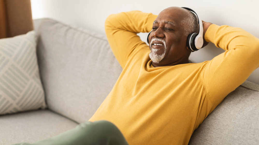 Immer mehr Ältere entdecken Online-Audio