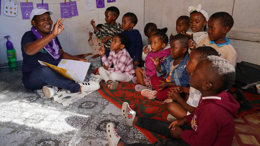Weltweit könnten Millionen Kinder– wie hier in Südafrika – ohne Schule dastehen