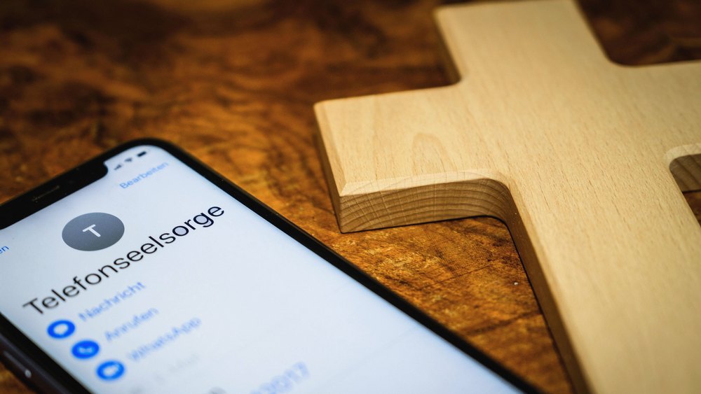 Auch bei der Telefonseelsorge spielt ChatGPT eine immer größere Rolle
