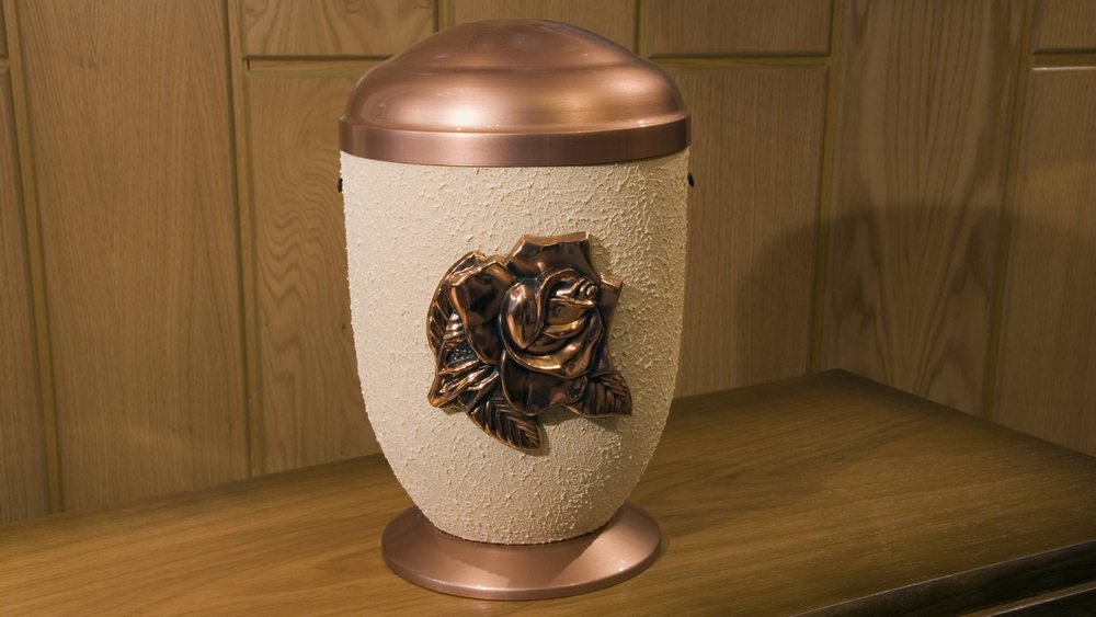 Ein neues Gesetz soll die Urne in der eigenen Wohnung ermöglichen