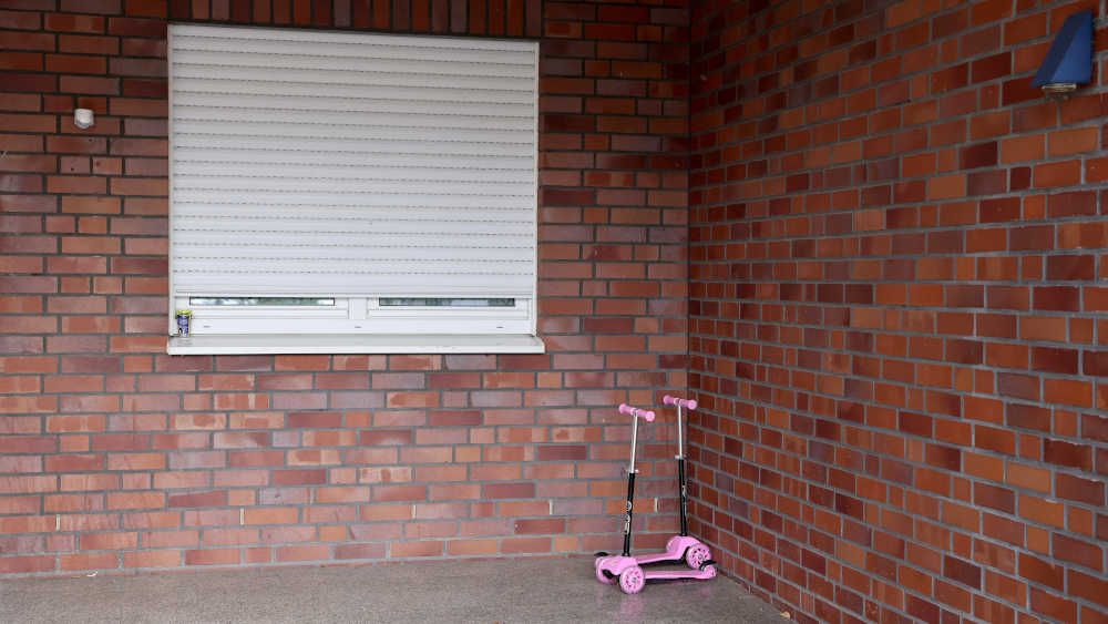 Fast jeder Dritte von Wohnungslosigkeit betroffene Mensch ist demnach unter 18 Jahre alt