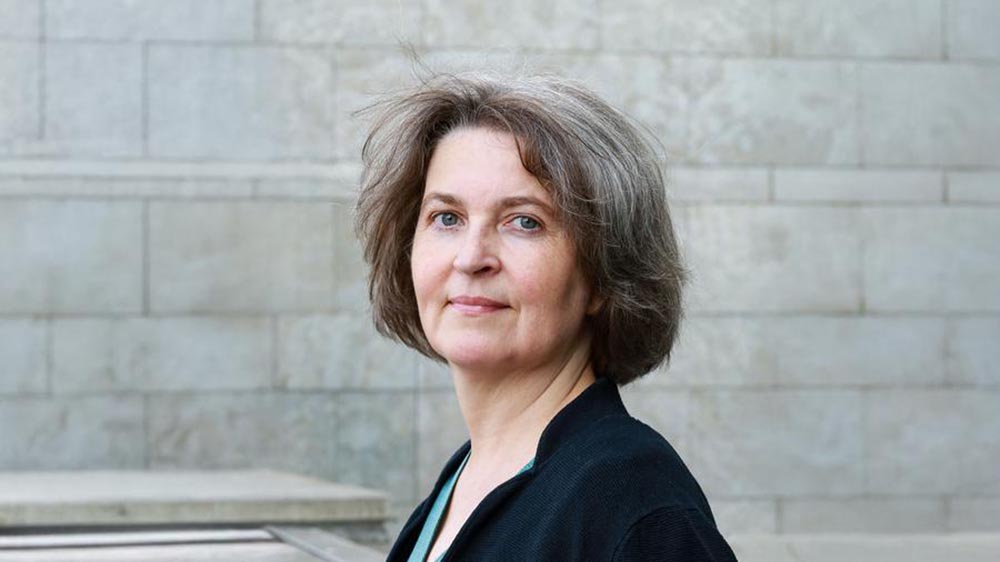 Die Politikwissenschaftlerin Anne Roth beschäftigt sich seit mehr als 25 Jahren mit Netzpolitik