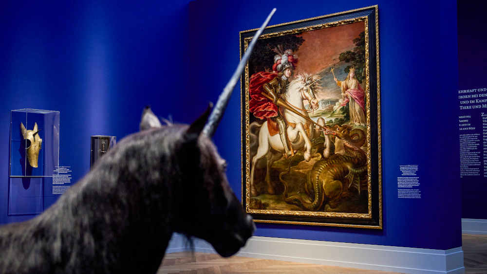 Blick in die Ausstellung "Einhorn. Das Fabeltier in der Kunst" im Museum Barberini in Potsdam