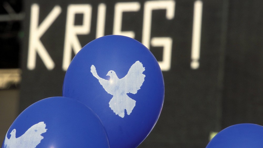 Mit Blick auf den russischen Angriffskrieg gegen die Ukraine hat die EKD ihre neue Friedensdenkschrift geschrieben