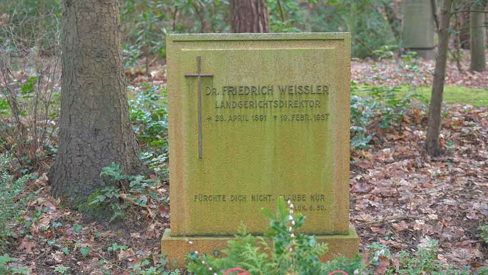 Der Grab von Friedrich Weißler auf dem Südwestkirchhof in Stahnsdorf
