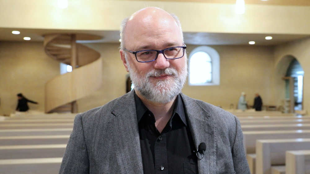 Pater Ansgar Wiedenhaus in der katholischen Kirche St. Klara in Nürnberg