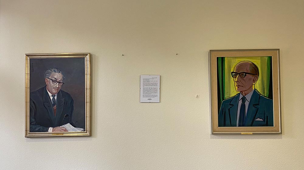 Porträts der Konsistorialpräsidenten im Konsistorium Berlin – die Lücke während der NS-Zeit fällt deutlich ins Auge