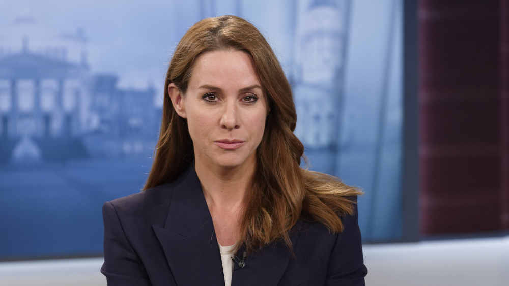 Die Weltspiegel-Moderatorin Natalie Amiri