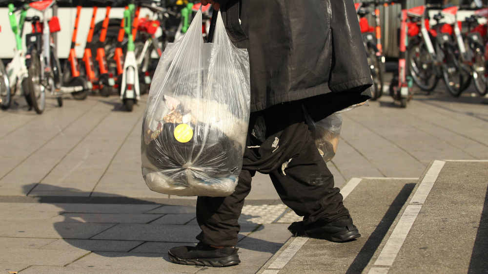 Laut Caritas-Präsidentin wächst die Not auf der Straße