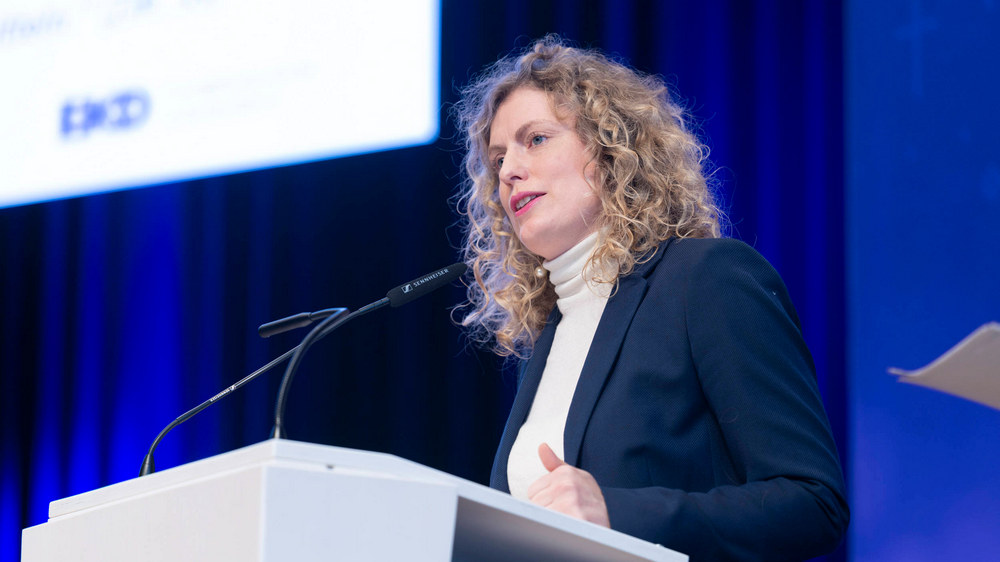 Friederike Krippner hat an der EKD-Friedensdenkschrift mitgearbeitet