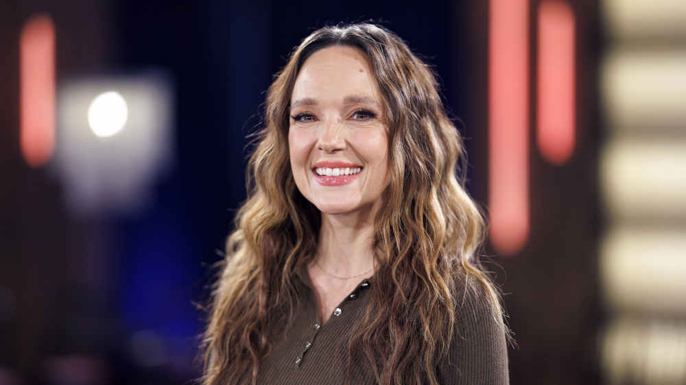 Komikerin Caroline Kebekus will ihr Kind selbst über die Taufe entscheiden lassen