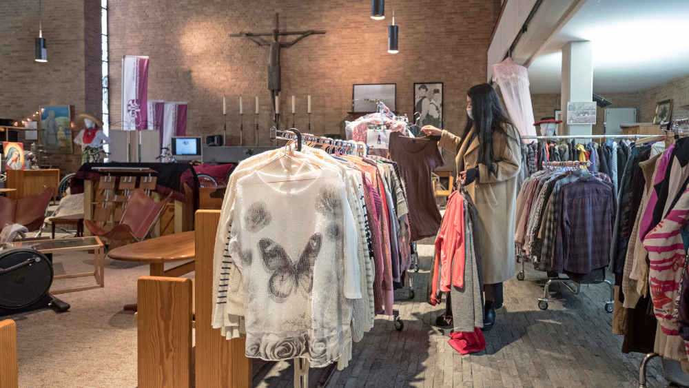 Sozialkaufhaus "Marktplatz der Begegnung" in der Heilig-Geist-Kirche im Stadtteil Bremen-Vahr