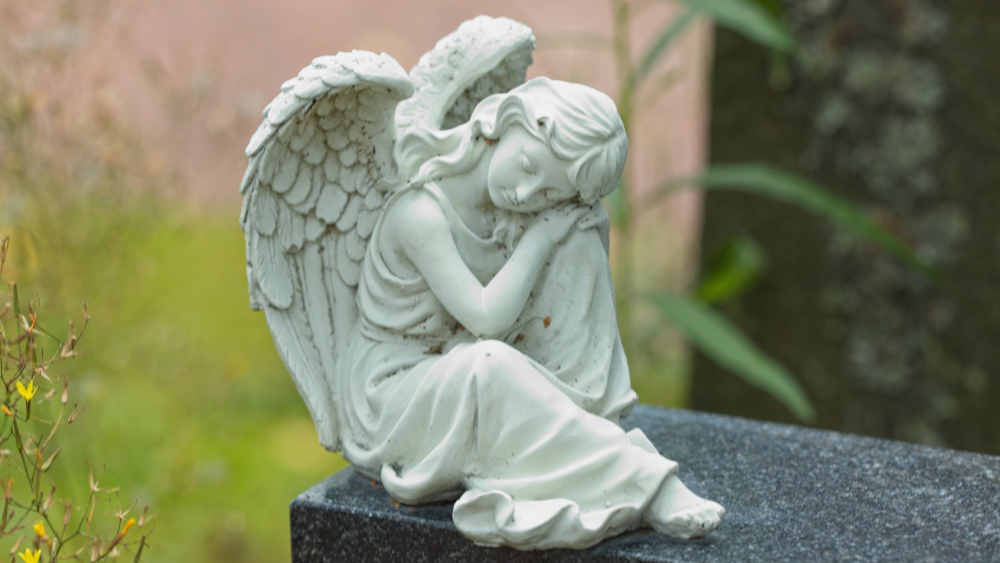 Persönliche Erinnerungen, richtige Formulierungen und kleine Gesten helfen Trauernden in schweren Zeiten (Symbolbild)