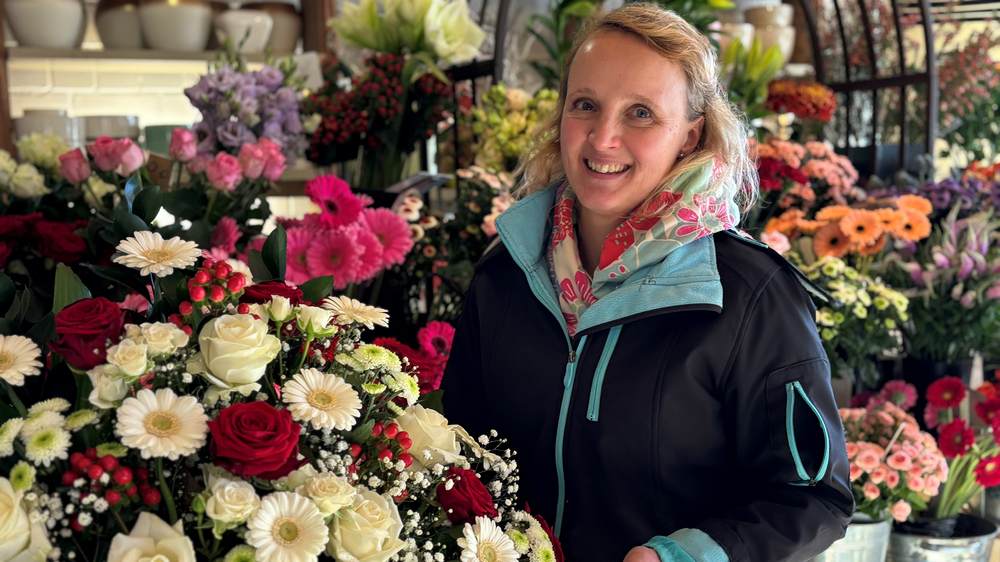 Ein Meer von Blumen: Floristin Anja Busse mag besonders mit Rosen in Pastelltönen arbeiten. „Die changieren so schön."