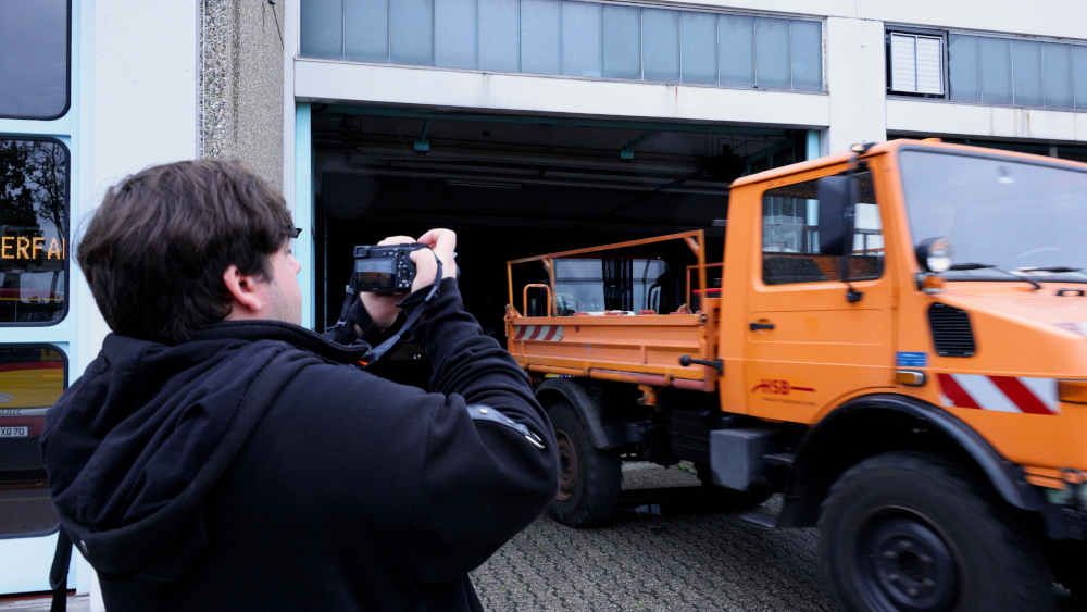Sebastian Herzberger arbeitet im Behindertenwerk Main-Kinzig als Journalist