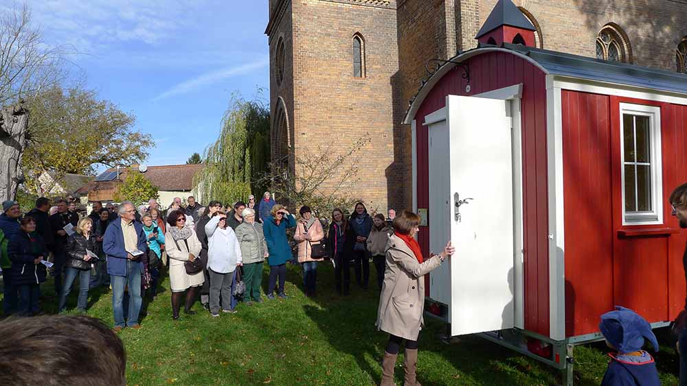 Image - Brandenburg: Tiny Kirche fährt los