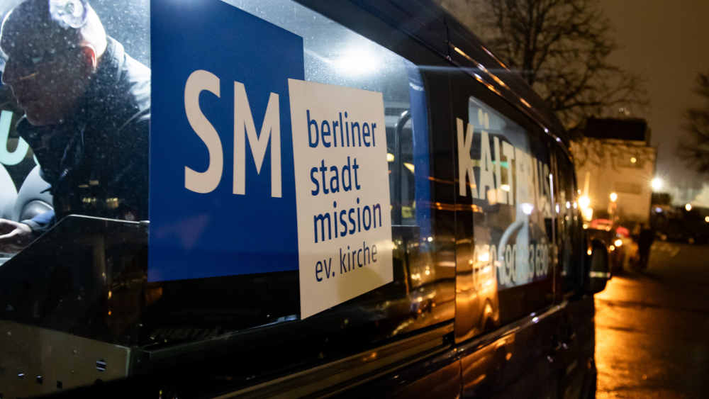 In Berlin-Moabit wurde ein Kältebus der Stadtmission in Brand gesetzt (Archivbild)