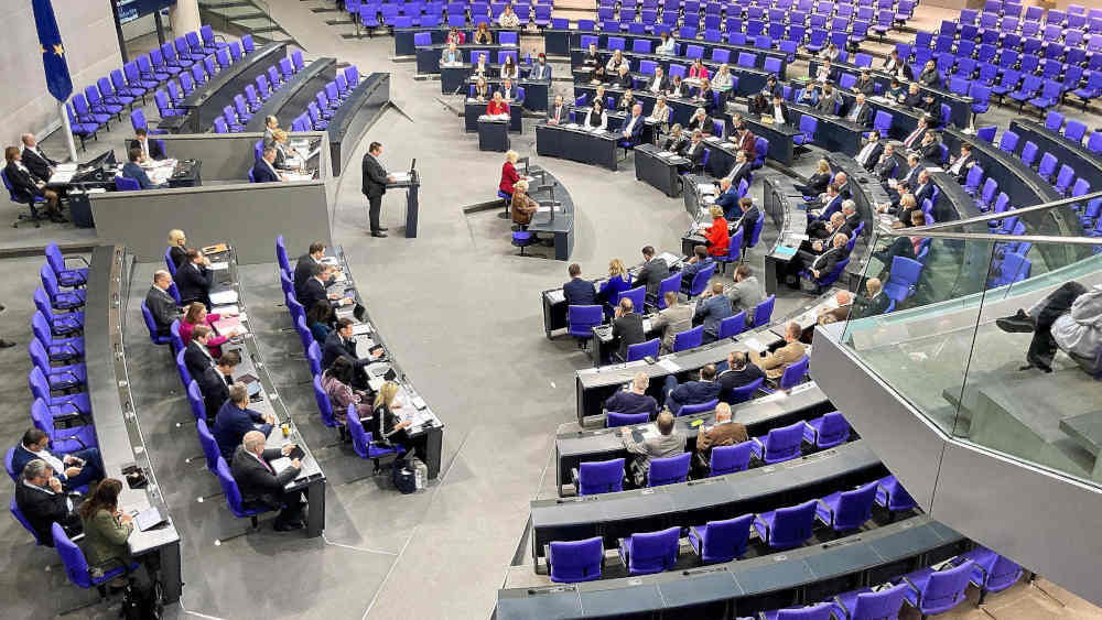 Der Bundestag schafft neue Vergütungsgrenzen für Ehrenamtliche