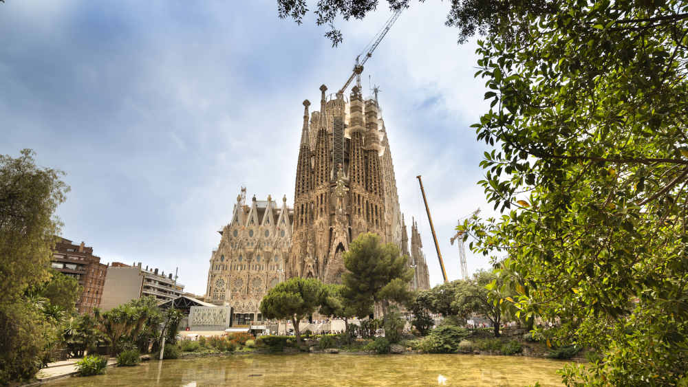 Die Sagrada Família erreicht 2026 einen architektonischen Meilenstein: der höchste Kirchturm der Welt wird vollendet