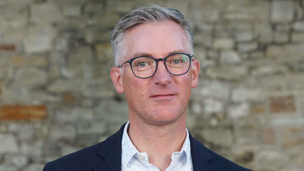 Stephan Wahle ist Theologe und Naturwissenschaftlicher in  Paderborn