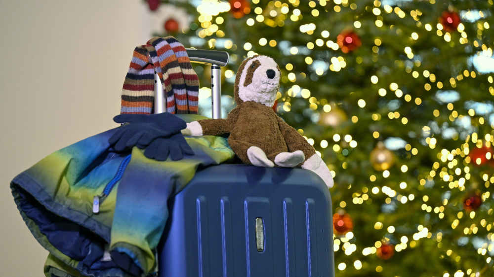 Expertinnen erklären, wie Trennungskinder Weihnachten erleben und was Eltern tun können, um ihnen Sicherheit zu geben