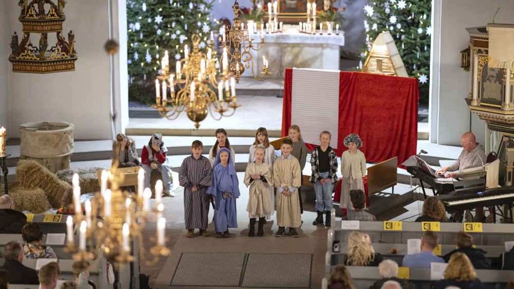 Nur eine Minderheit besucht Weihnachtsgottesdienste. Besonders beliebt sind Krippenspiel und Christmette an Heiligabend